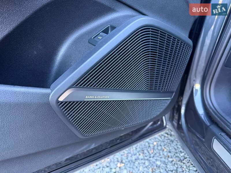 Внедорожник / Кроссовер Audi Q5 2017 в Хмельницком