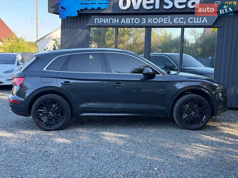Внедорожник / Кроссовер Audi Q5 2017 в Хмельницком