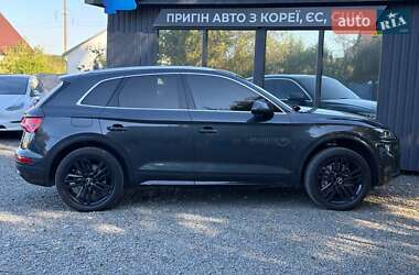 Внедорожник / Кроссовер Audi Q5 2017 в 