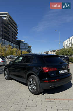 Внедорожник / Кроссовер Audi Q5 2017 в 