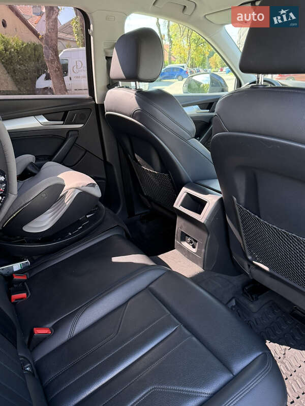 Внедорожник / Кроссовер Audi Q5 2017 в Ужгороде фото 13 Внедорожник / Кроссовер Audi Q5 2017 в Ужгороде
