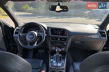 Внедорожник / Кроссовер Audi Q5 2016 в 