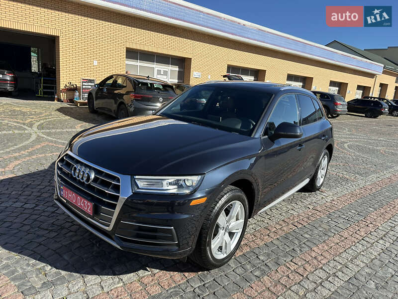 Позашляховик / Кросовер Audi Q5 2018 в Луцьку
