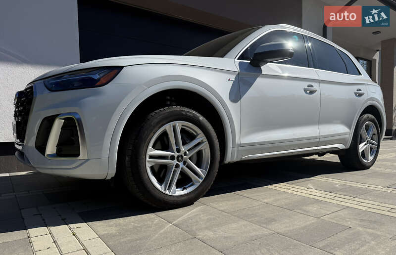 Внедорожник / Кроссовер Audi Q5 2024 в Львове