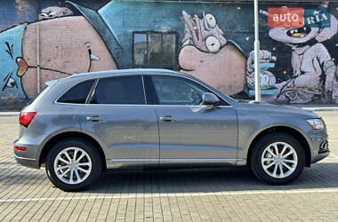 Внедорожник / Кроссовер Audi Q5 2015 в 