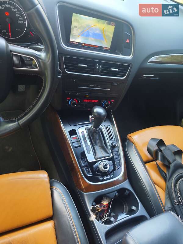 Внедорожник / Кроссовер Audi Q5 2011 в Гадяче