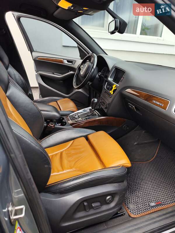 Внедорожник / Кроссовер Audi Q5 2011 в Гадяче