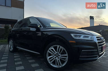 Внедорожник / Кроссовер Audi Q5 2018 в 