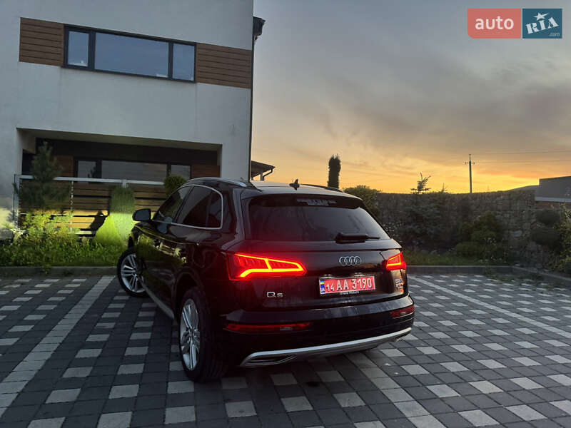 Внедорожник / Кроссовер Audi Q5 2018 в Стрые