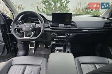 Внедорожник / Кроссовер Audi Q5 2021 в 