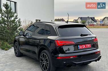 Внедорожник / Кроссовер Audi Q5 2021 в 
