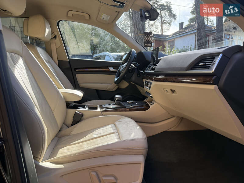 Позашляховик / Кросовер Audi Q5 2018 в Львові
