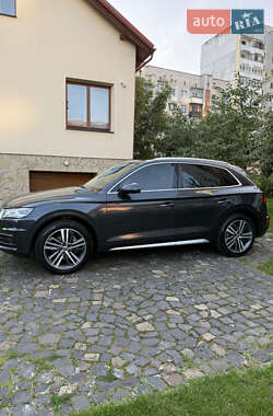 Позашляховик / Кросовер Audi Q5 2017 в 