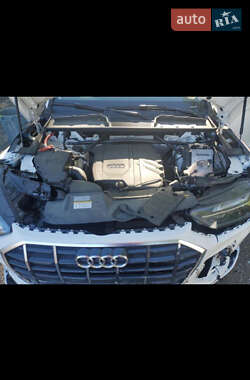 Внедорожник / Кроссовер Audi Q5 2024 в 