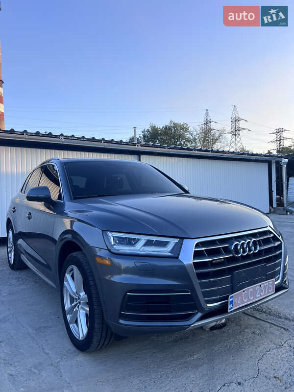Внедорожник / Кроссовер Audi Q5 2018 в Запорожье