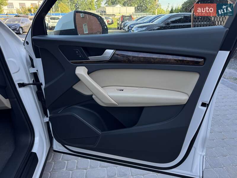 Позашляховик / Кросовер Audi Q5 2018 в Вінниці