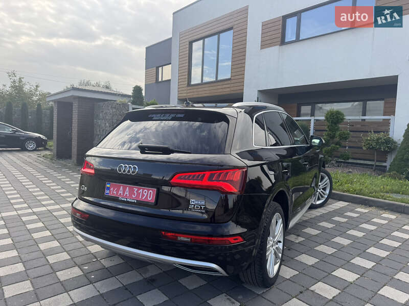 Внедорожник / Кроссовер Audi Q5 2018 в Стрые