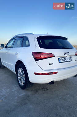 Внедорожник / Кроссовер Audi Q5 2016 в 