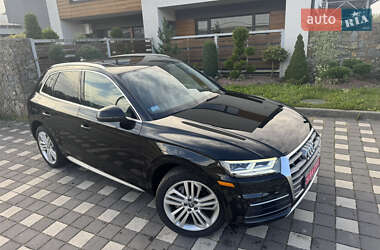 Внедорожник / Кроссовер Audi Q5 2018 в 