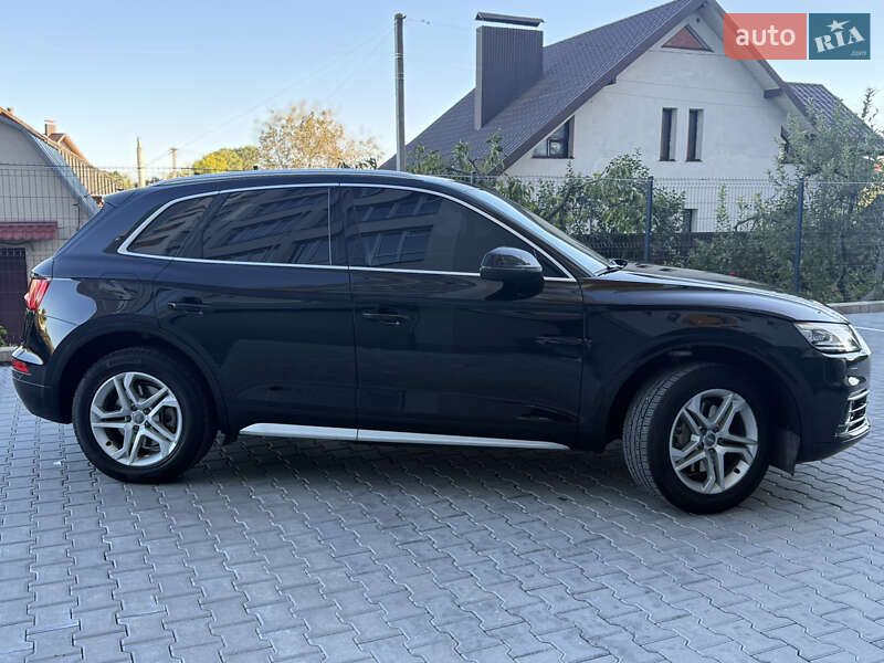 Внедорожник / Кроссовер Audi Q5 2019 в Хмельницком