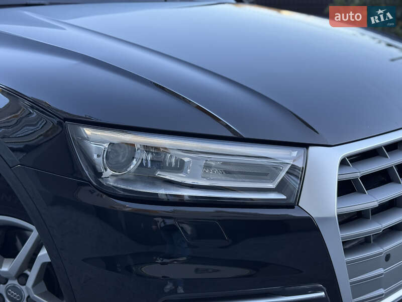 Внедорожник / Кроссовер Audi Q5 2019 в Хмельницком