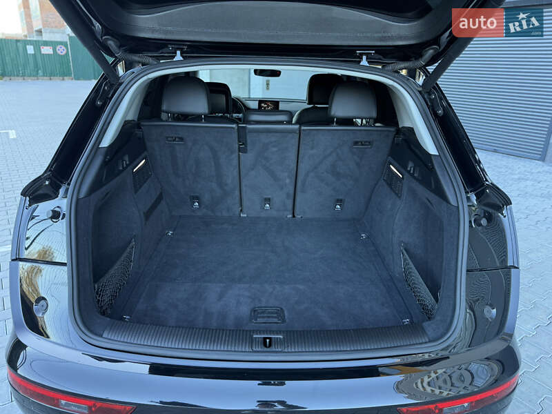 Внедорожник / Кроссовер Audi Q5 2019 в Хмельницком