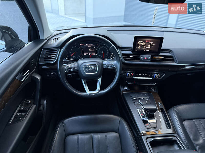 Внедорожник / Кроссовер Audi Q5 2019 в Хмельницком