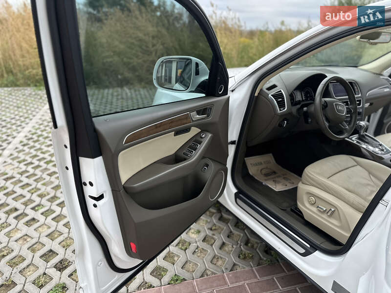 Внедорожник / Кроссовер Audi Q5 2015 в Ровно
