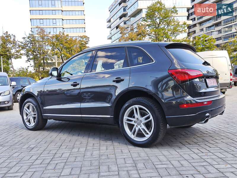 Позашляховик / Кросовер Audi Q5 2014 в Дніпрі
