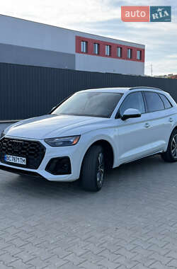 Внедорожник / Кроссовер Audi Q5 2021 в 