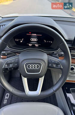 Внедорожник / Кроссовер Audi Q5 2021 в 