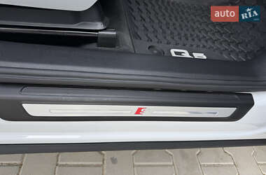 Внедорожник / Кроссовер Audi Q5 2021 в 
