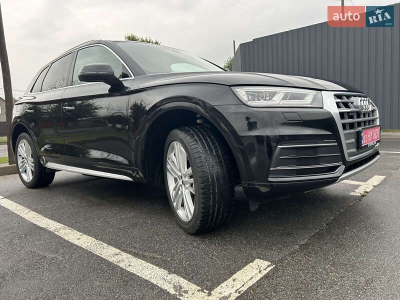 Позашляховик / Кросовер Audi Q5 2017 в Києві