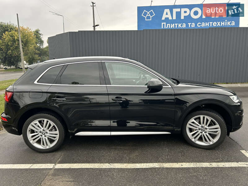 Позашляховик / Кросовер Audi Q5 2017 в Києві