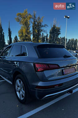 Внедорожник / Кроссовер Audi Q5 2019 в 