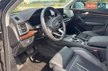Позашляховик / Кросовер Audi Q5 2019 в  фото 21 Позашляховик / Кросовер Audi Q5 2019 в