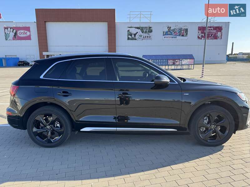 Внедорожник / Кроссовер Audi Q5 2022 в Одессе