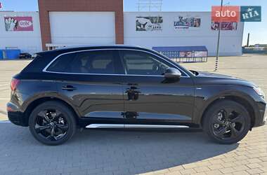 Внедорожник / Кроссовер Audi Q5 2022 в 