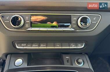 Внедорожник / Кроссовер Audi Q5 2022 в 