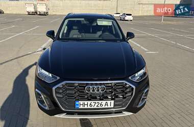 Внедорожник / Кроссовер Audi Q5 2022 в 