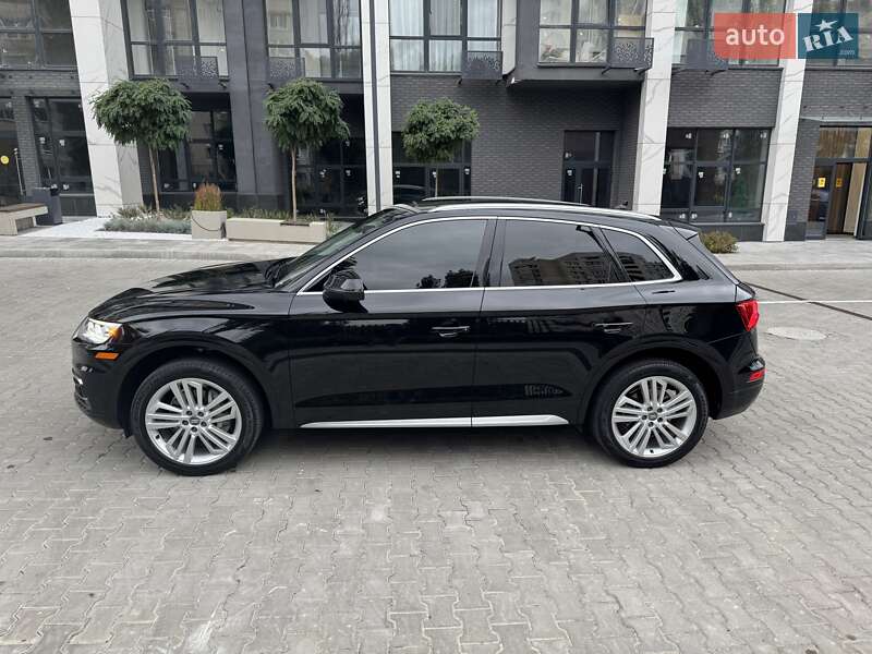 Внедорожник / Кроссовер Audi Q5 2018 в Киеве