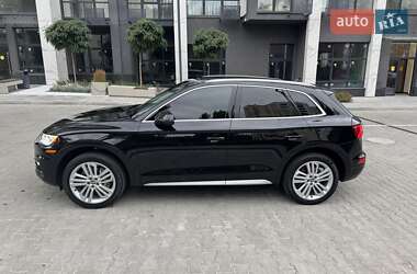 Внедорожник / Кроссовер Audi Q5 2018 в 