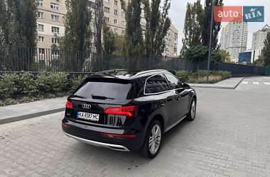 Внедорожник / Кроссовер Audi Q5 2018 в 