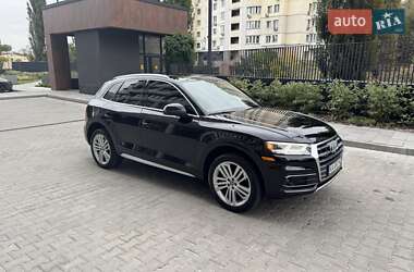 Внедорожник / Кроссовер Audi Q5 2018 в 