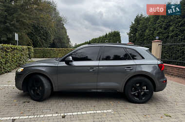Внедорожник / Кроссовер Audi Q5 2018 в 