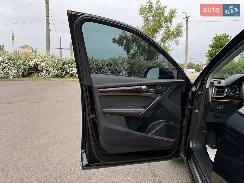 Внедорожник / Кроссовер Audi Q5 2019 в Кривом Роге