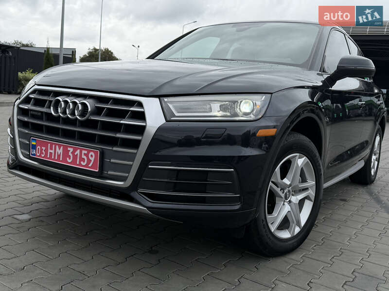 Внедорожник / Кроссовер Audi Q5 2017 в Луцке