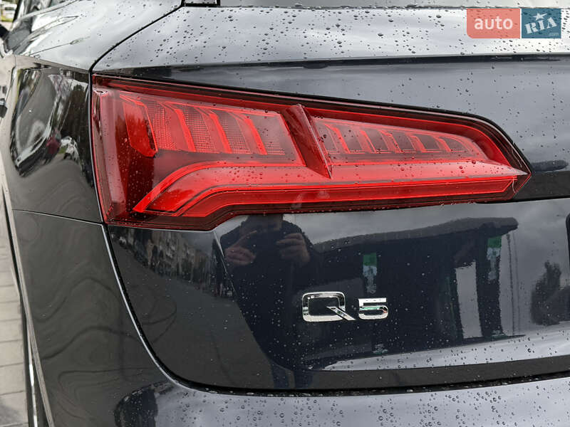 Внедорожник / Кроссовер Audi Q5 2017 в Луцке