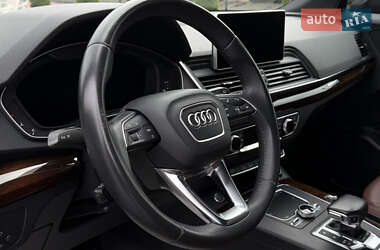 Позашляховик / Кросовер Audi Q5 2017 в 