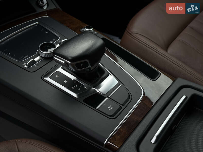 Внедорожник / Кроссовер Audi Q5 2017 в Луцке